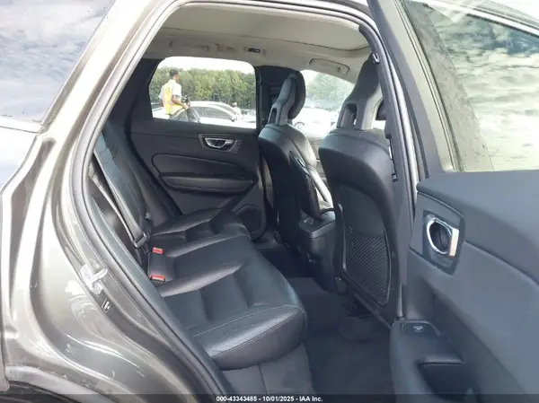 LYV102RK1KB177988 2019 VOLVO XC60 - Image 8