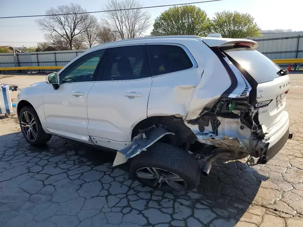 LYV102RK1KB322589 2019 VOLVO XC60 - Image 2