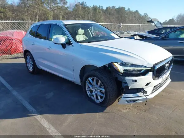 LYV102RK1KB350585 2019 VOLVO XC60 - Image 1