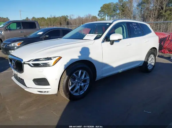 LYV102RK1KB350585 2019 VOLVO XC60 - Image 2