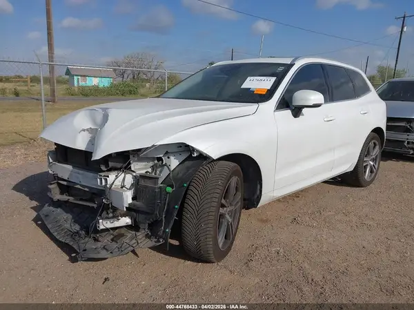 LYV102RK2JB087635 2018 VOLVO XC60 - Image 2