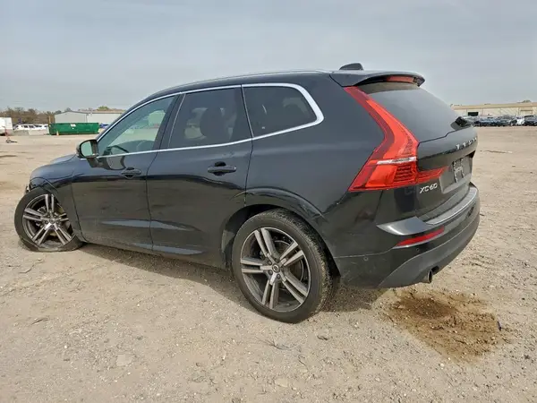 LYV102RK2JB088140 2018 VOLVO XC60 - Image 2
