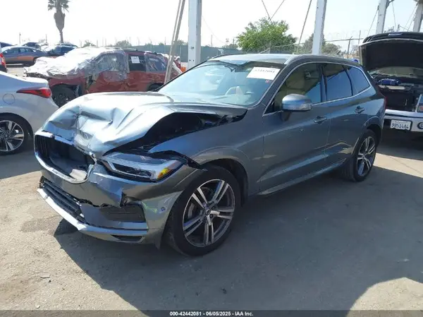LYV102RK3JB106290 2018 VOLVO XC60 - Image 2