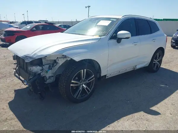 LYV102RK3JB116768 2018 VOLVO XC60 - Image 2