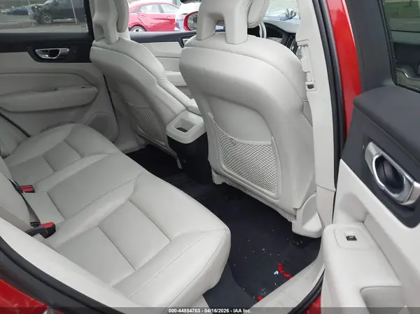 LYV102RK4JB068777 2018 VOLVO XC60 - Image 8