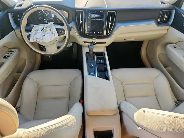 LYV102RK4JB069959 2018 VOLVO XC60 - Image 8