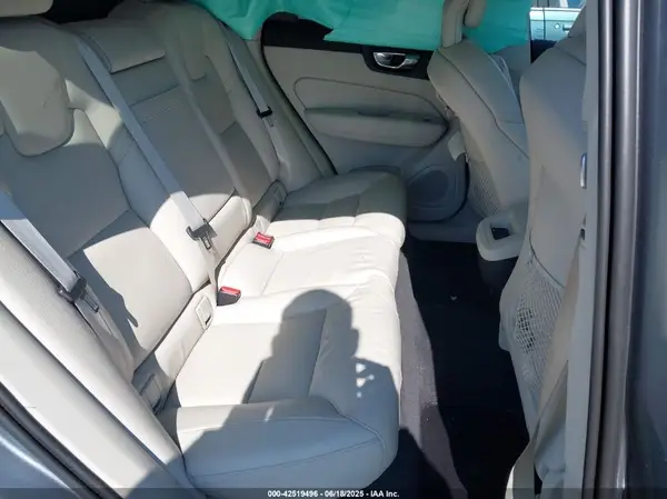 LYV102RK4JB074451 2018 VOLVO XC60 - Image 8