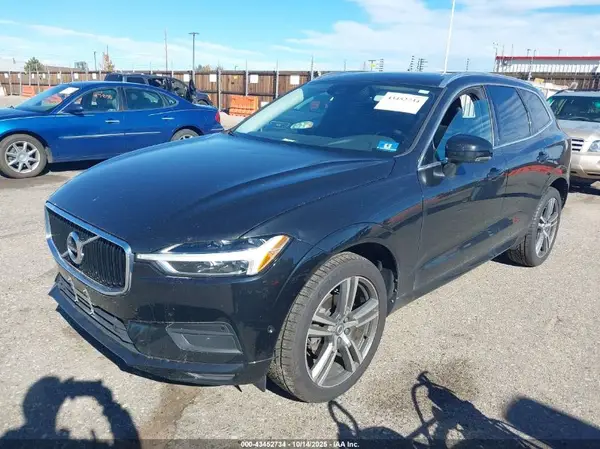 LYV102RK4JB088057 2018 VOLVO XC60 - Image 2