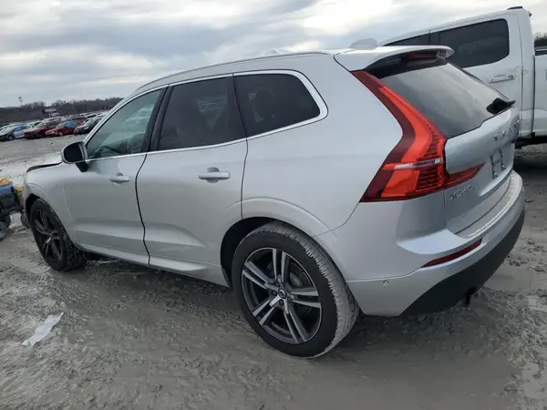 LYV102RK4JB097096 2018 VOLVO XC60 - Image 2