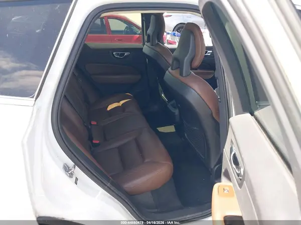 LYV102RK4JB110350 2018 VOLVO XC60 - Image 8