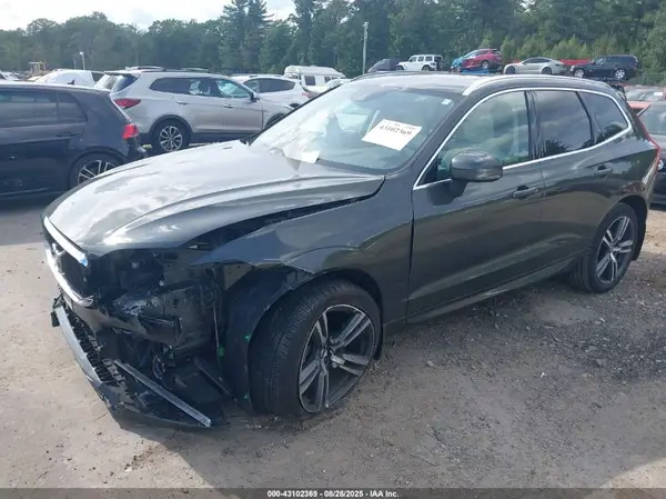 LYV102RK4KB214452 2019 VOLVO XC60 - Image 2