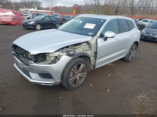 LYV102RK4KB238041 2019 VOLVO XC60 - Image 2