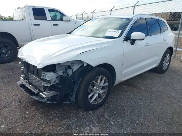 LYV102RK4KB308332 2019 VOLVO XC60 - Image 2