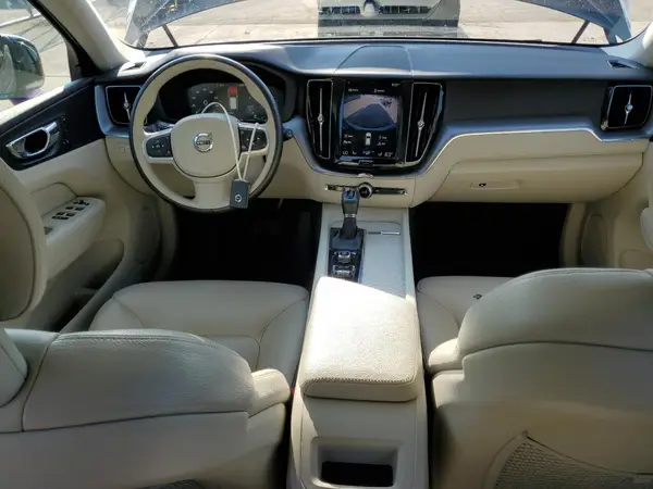 LYV102RK5JB068691 2018 VOLVO XC60 - Image 8