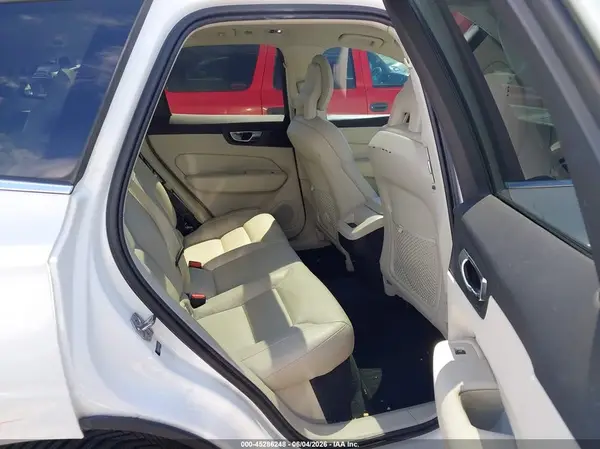 LYV102RK5JB078105 2018 VOLVO XC60 - Image 8