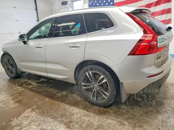 LYV102RK5JB086866 2018 VOLVO XC60 - Image 2