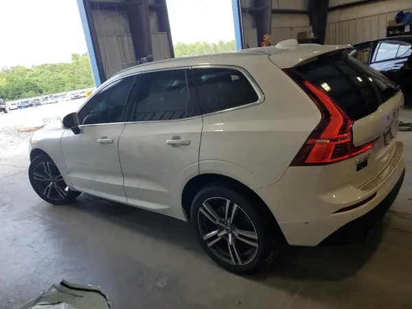 LYV102RK5JB101138 2018 VOLVO XC60 - Image 2