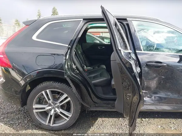 LYV102RK5JB101964 2018 VOLVO XC60 - Image 8