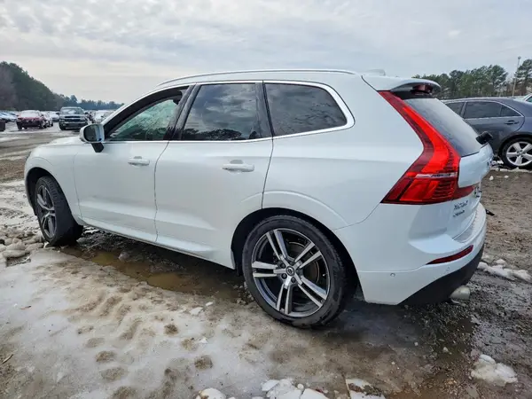 LYV102RK6JB069834 2018 VOLVO XC60 - Image 2