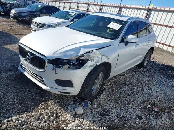 LYV102RK6JB106557 2018 VOLVO XC60 - Image 2