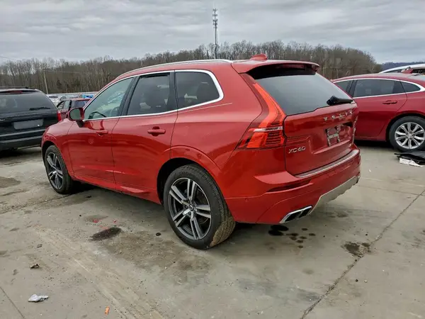 LYV102RK6JB113525 2018 VOLVO XC60 - Image 2
