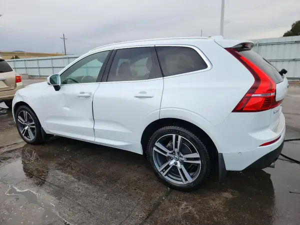 LYV102RK6JB121771 2018 VOLVO XC60 - Image 2
