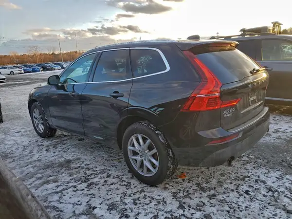 LYV102RK6JB122953 2018 VOLVO XC60 - Image 2
