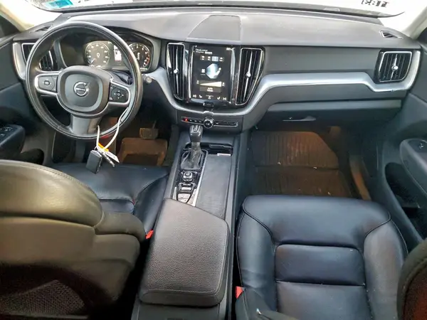 LYV102RK6JB122953 2018 VOLVO XC60 - Image 8