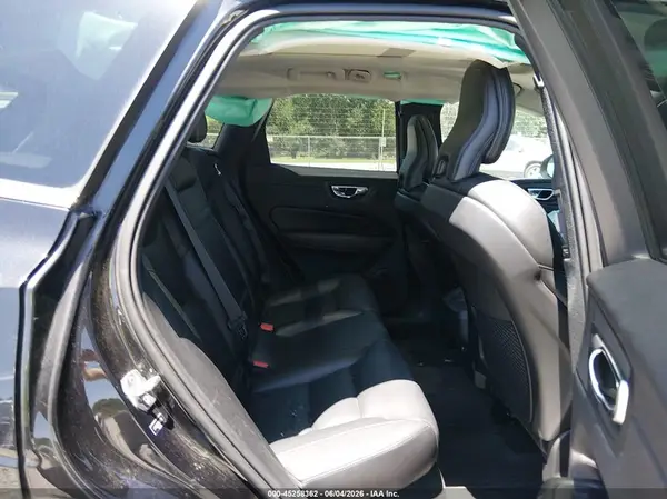 LYV102RK6KB197301 2019 VOLVO XC60 - Image 8