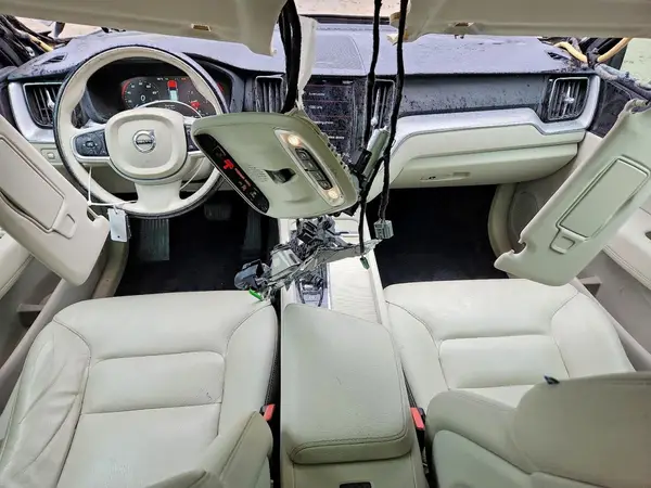 LYV102RK6KB242186 2019 VOLVO XC60 - Image 8