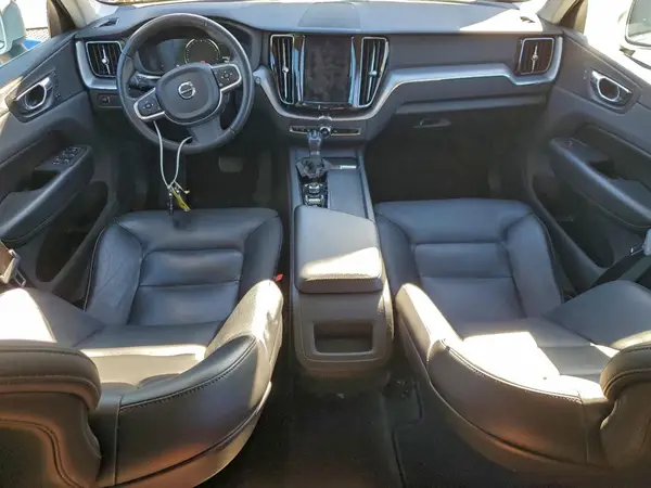 LYV102RK6KB364546 2019 VOLVO XC60 - Image 8