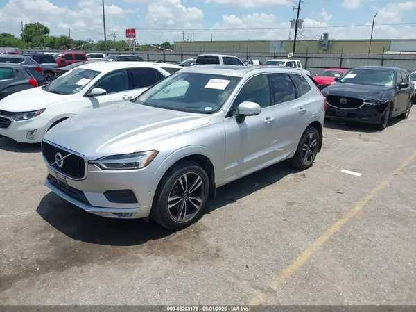 LYV102RK7JB082298 2018 VOLVO XC60 - Image 2