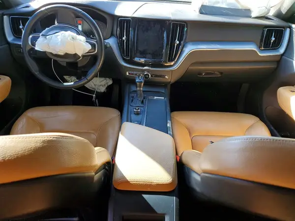 LYV102RK7JB083791 2018 VOLVO XC60 - Image 8