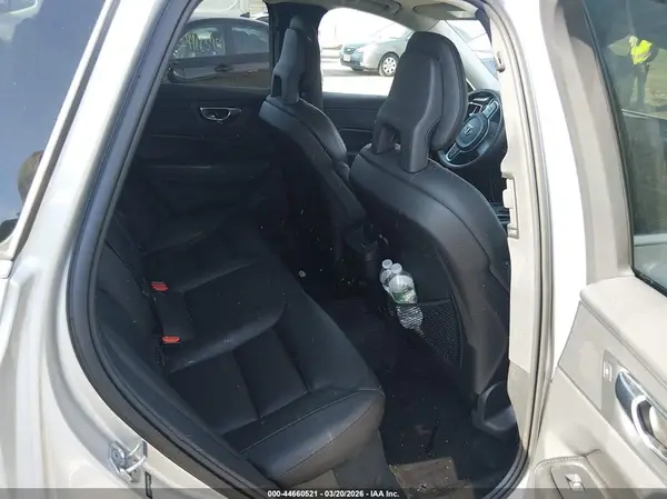 LYV102RK7JB097089 2018 VOLVO XC60 - Image 8