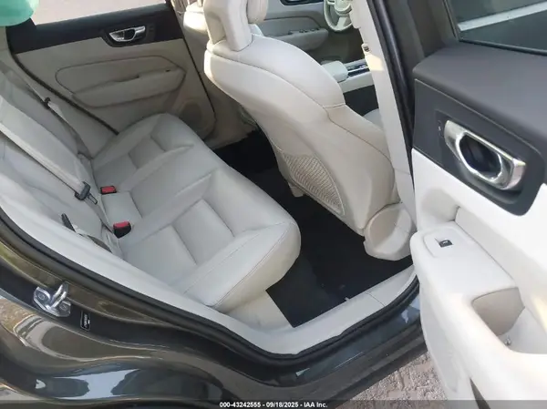 LYV102RK7KB187067 2019 VOLVO XC60 - Image 8