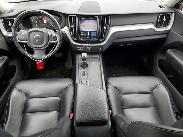 LYV102RK8JB073917 2018 VOLVO XC60 - Image 8