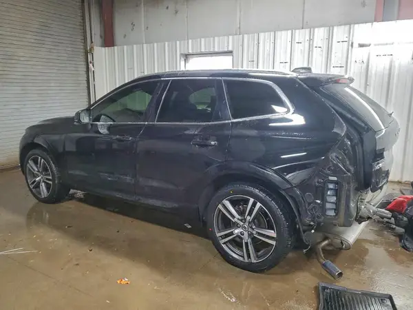 LYV102RK8JB101215 2018 VOLVO XC60 - Image 2