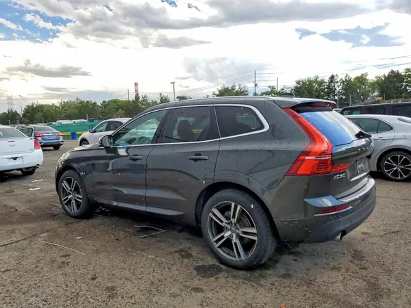 LYV102RK8JB113297 2018 VOLVO XC60 - Image 2