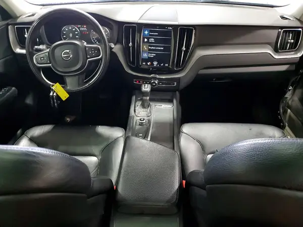 LYV102RK8JB122453 2018 VOLVO XC60 - Image 8