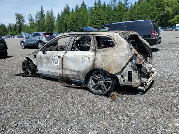 LYV102RK8KB201641 2019 VOLVO XC60 - Image 2
