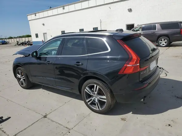 LYV102RK8KB202496 2019 VOLVO XC60 - Image 2