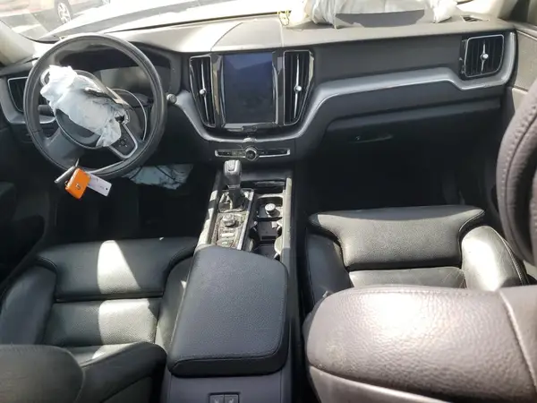 LYV102RK8KB202496 2019 VOLVO XC60 - Image 8