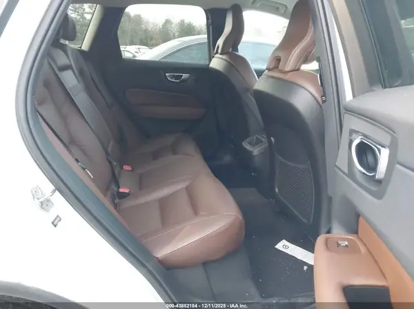 LYV102RK8KB242660 2019 VOLVO XC60 - Image 8