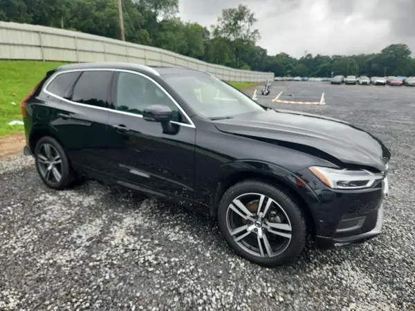 2019 VOLVO XC60 COPART lot 68245455 auction photo 4