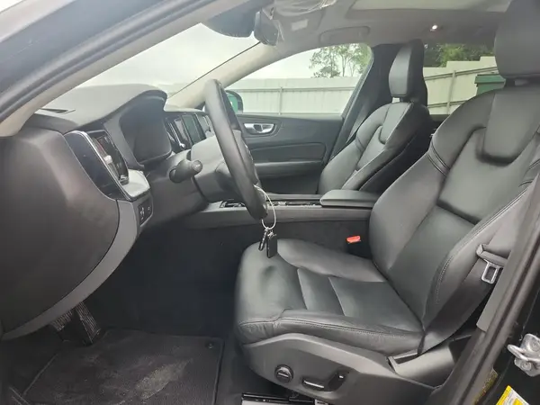 2019 VOLVO XC60 COPART lot 68245455 auction photo 7