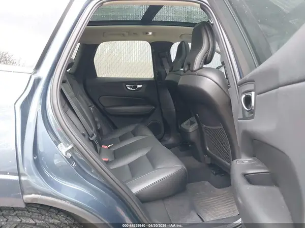 LYV102RK8KB367013 2019 VOLVO XC60 - Image 8