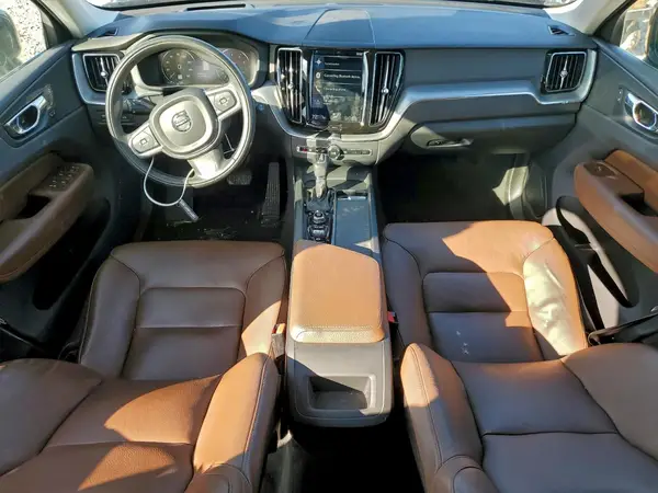 LYV102RK9JB074302 2018 VOLVO XC60 - Image 8
