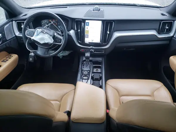 LYV102RK9JB082772 2018 VOLVO XC60 - Image 8