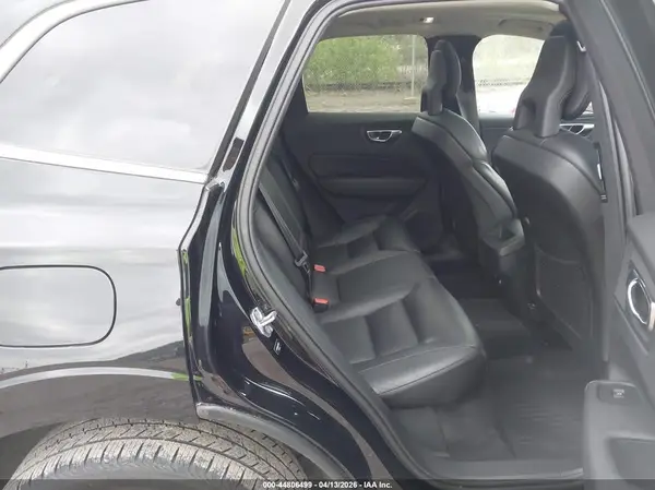 LYV102RK9JB116693 2018 VOLVO XC60 - Image 8