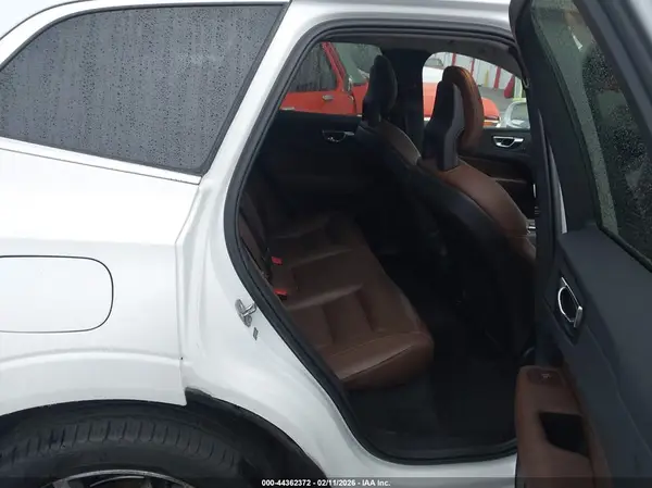 LYV102RK9KB178337 2019 VOLVO XC60 - Image 8